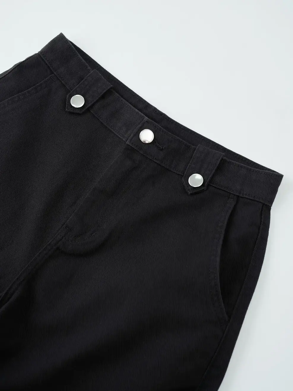 Quần Shorts Khaki Dáng A Đỉa Kẹp Cúc - Ảnh 7