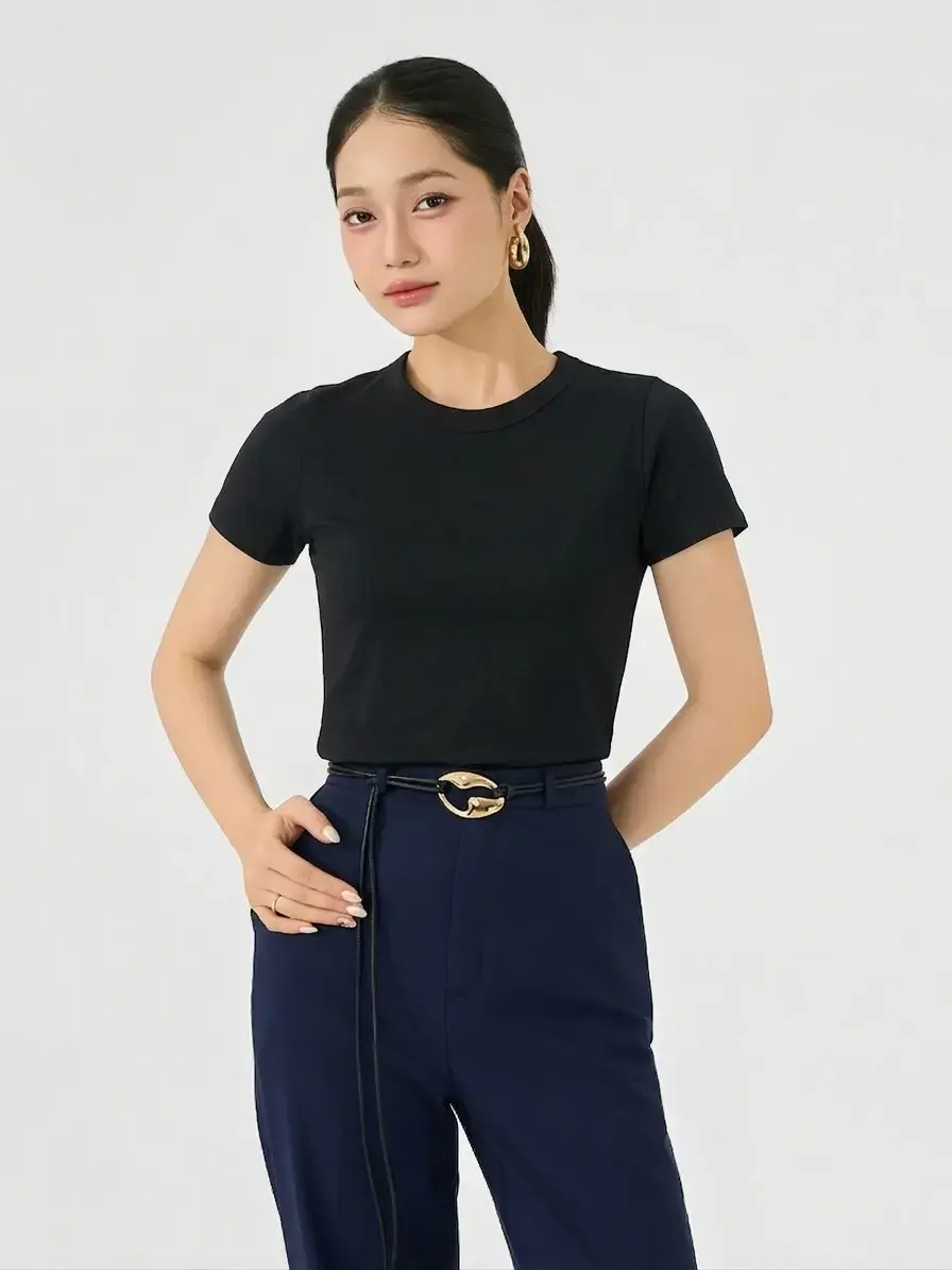 Áo Phông Nữ Slim Fit Cổ Tròn