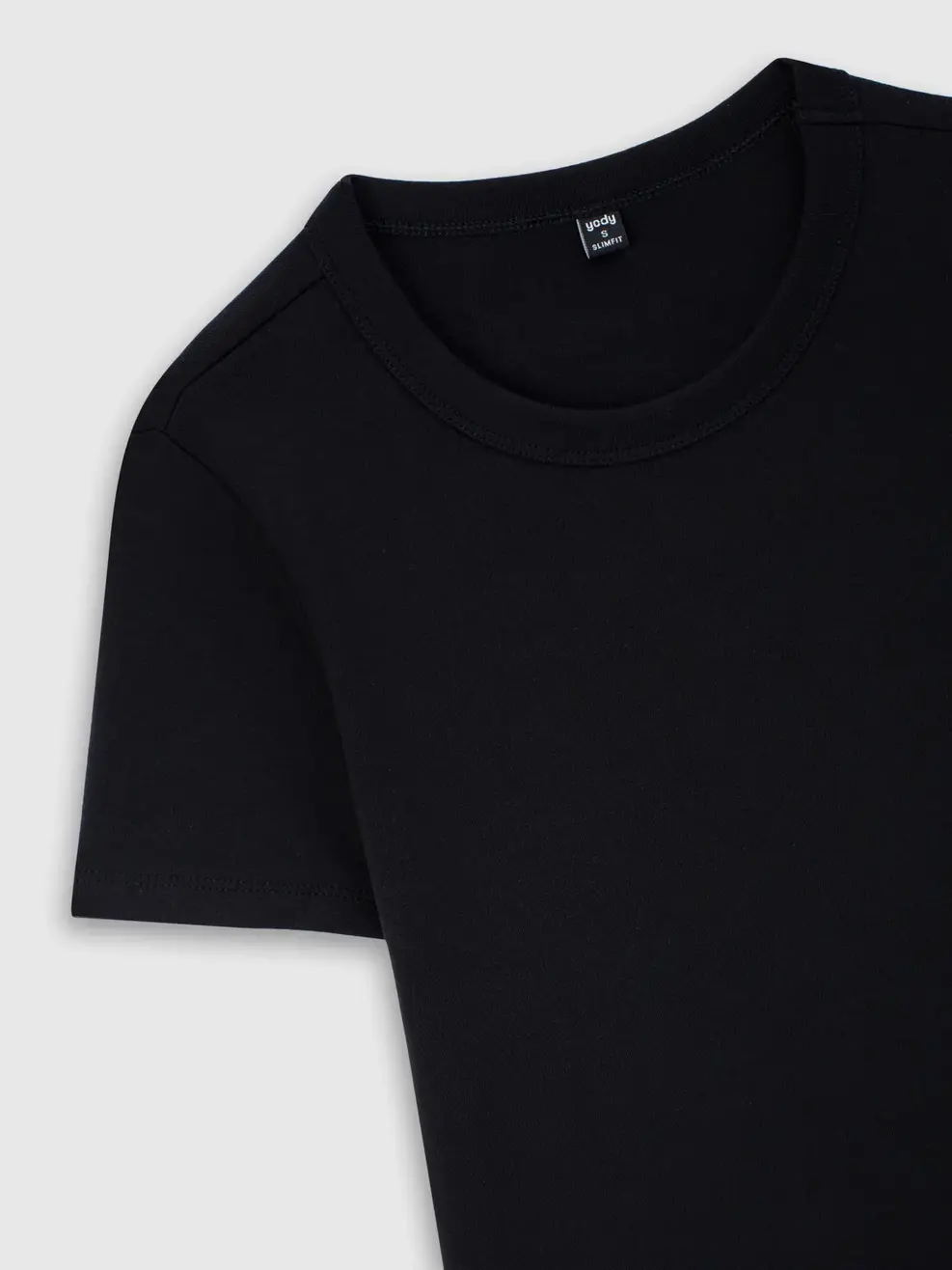 Áo Phông Nữ Slim Fit Cổ Tròn - Ảnh 4